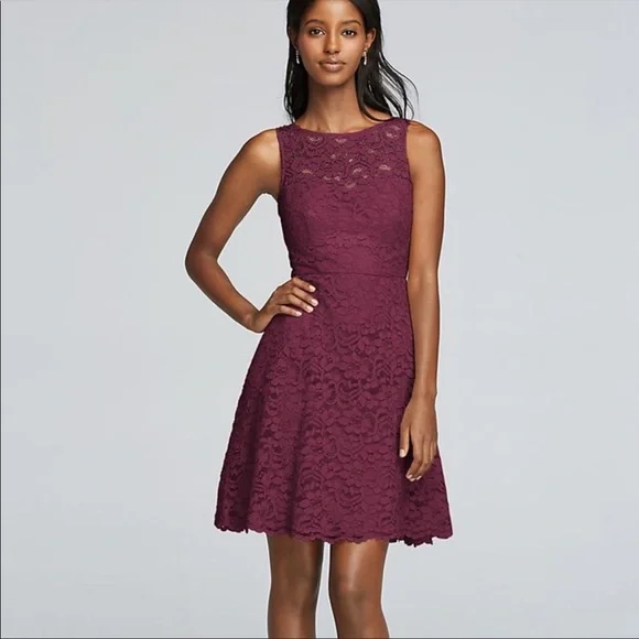 David’s Bridal short sleeveless lace wine color Bridesmaid dress size